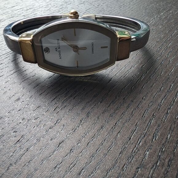 Anne Klein diamond stone silvertone bracelet watch offers welcome - Picture 2 of 8
